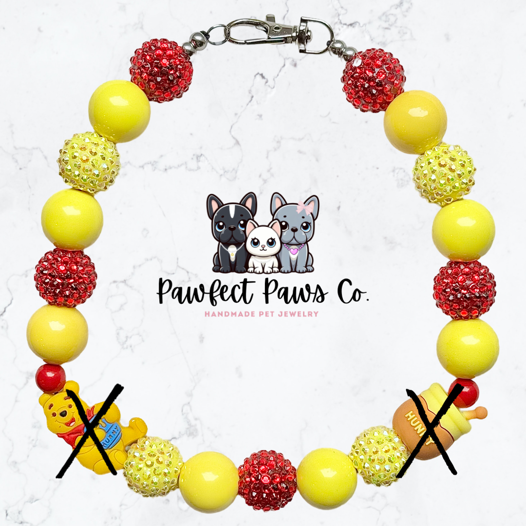 Hunny for Pooh* ¡Collar para perro o gato con cuentas personalizadas con brillo amarillo y rojo de Winnie the Pooh!